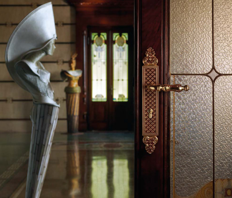 Soleil Hermosa Manija de Puerta en Placa Linea Calì Vintage