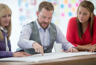 Especificaciones: guía esencial para proyectos exitosos