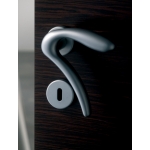 Par de manijas Ghidini Modelo Leonardo ACP Rosette y ventila Cilindro