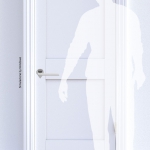 Manija de la puerta en cromo pulido Ama en roseta por el diseñador de diseño Andrea Maffei para Colombo Design