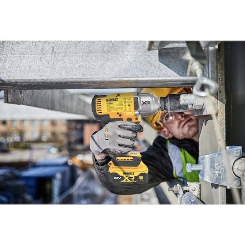 DEWALT presenta la batería Powerstack de 18V 5Ah con una