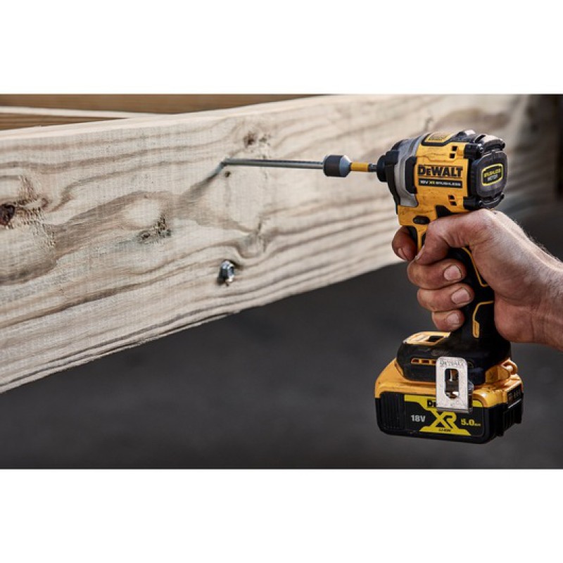 DEWALT DCF850E2T-QW - Atornillador Impacto compacto sin escobillas XR 18V  1/4 205Nm con 2 baterias POWERSTACK y maletin TSTAK