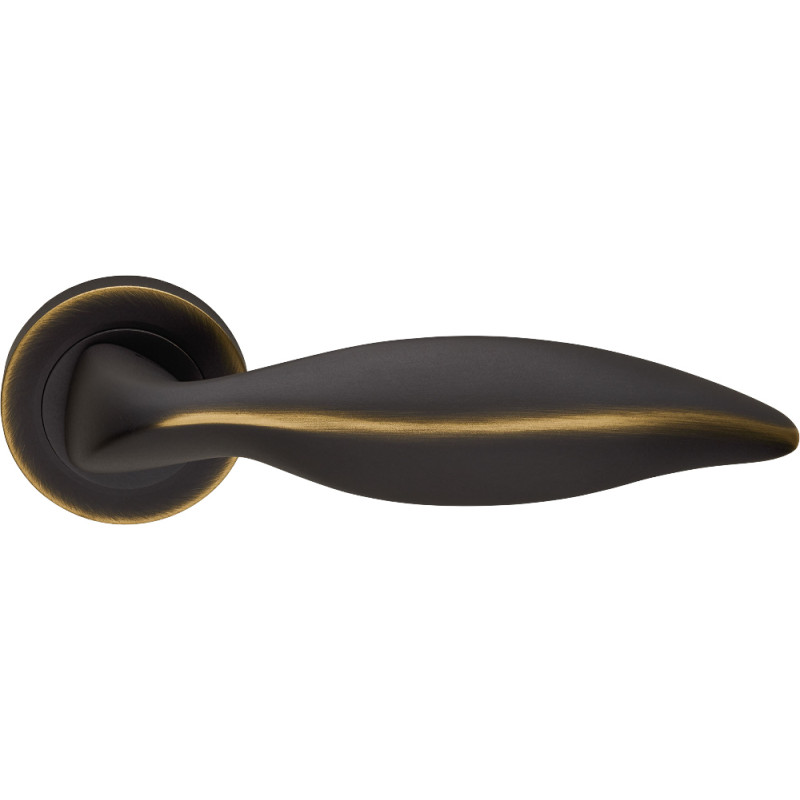 Manilla Linea Calì Delfino para Puerta Clásica en Latón con Roseta