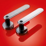 Tirador de puerta con escritura personalizada H 1055 Palabras del diseñador italiano Franco Poli para Valli y Valli