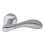 Tirador de puerta H1003 Croco diseñado por el diseñador arquitecto Matteo Thun para Valli y Valli