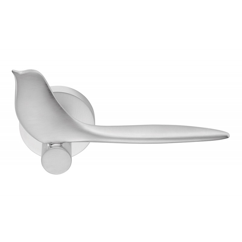 Tecno Satin Chrome + Manija para puerta de carbono en roseta de carbono de Momo Design Colombo Design